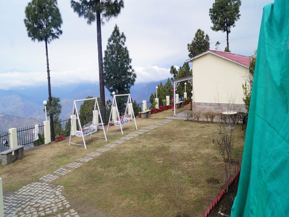 V Resorts Mumukshu Pauri Екстер'єр фото
