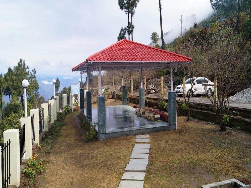 V Resorts Mumukshu Pauri Екстер'єр фото