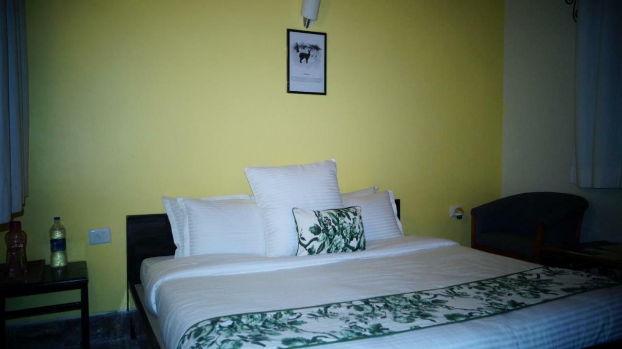 V Resorts Mumukshu Pauri Екстер'єр фото