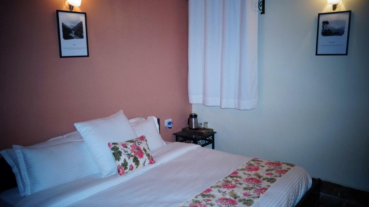 V Resorts Mumukshu Pauri Екстер'єр фото