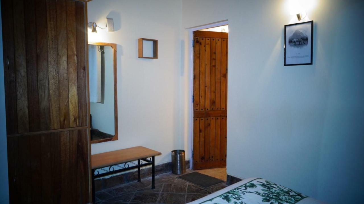 V Resorts Mumukshu Pauri Екстер'єр фото