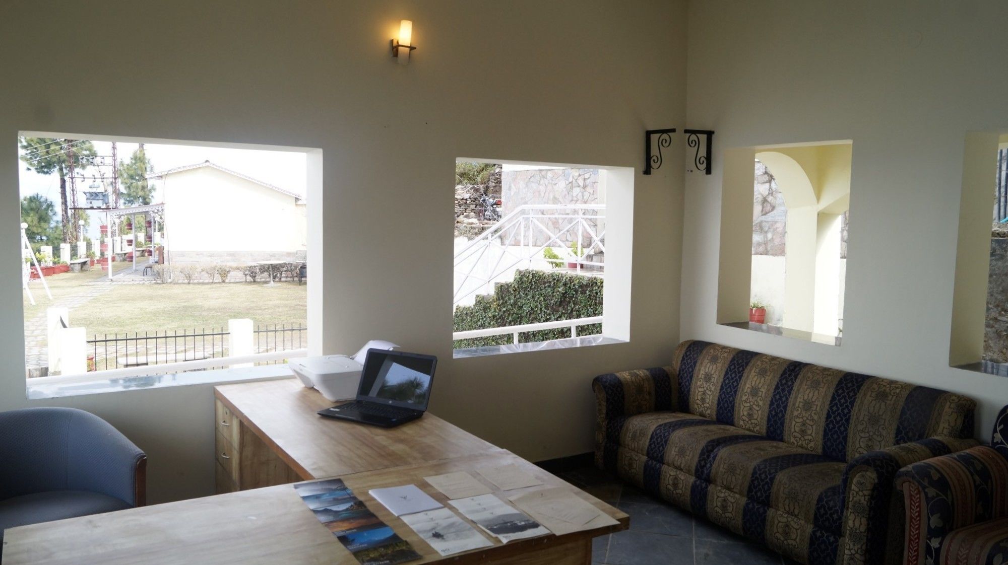 V Resorts Mumukshu Pauri Екстер'єр фото